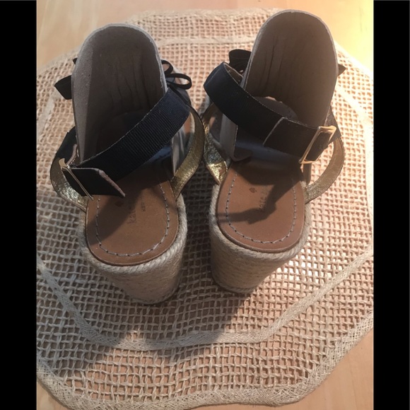 NEW KATE SPADE SZ8.5 WEDGE SANDALS - Picture 6 of 8
